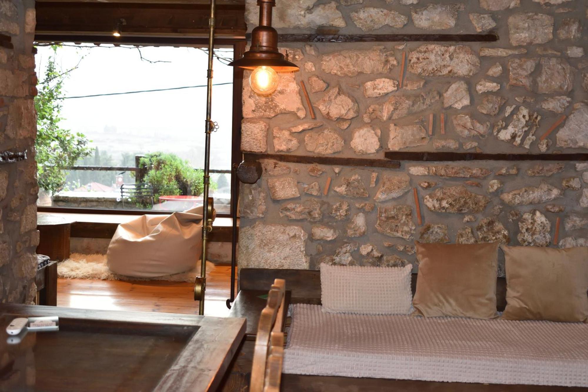 Μικρή Πέτρινη Μεζονέτα 2 Villa Lílaia Exterior foto